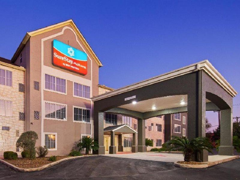 ホテル シュアステイ プラス バイ ベスト ウェスタン サン アントニオ フォート サム ヒューストン サンアントニオ エクステリア 写真